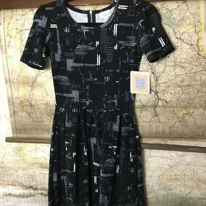 NWT!!! Lularoe XXS Amelia - Black, White, and Gray Print - Stretchy Material